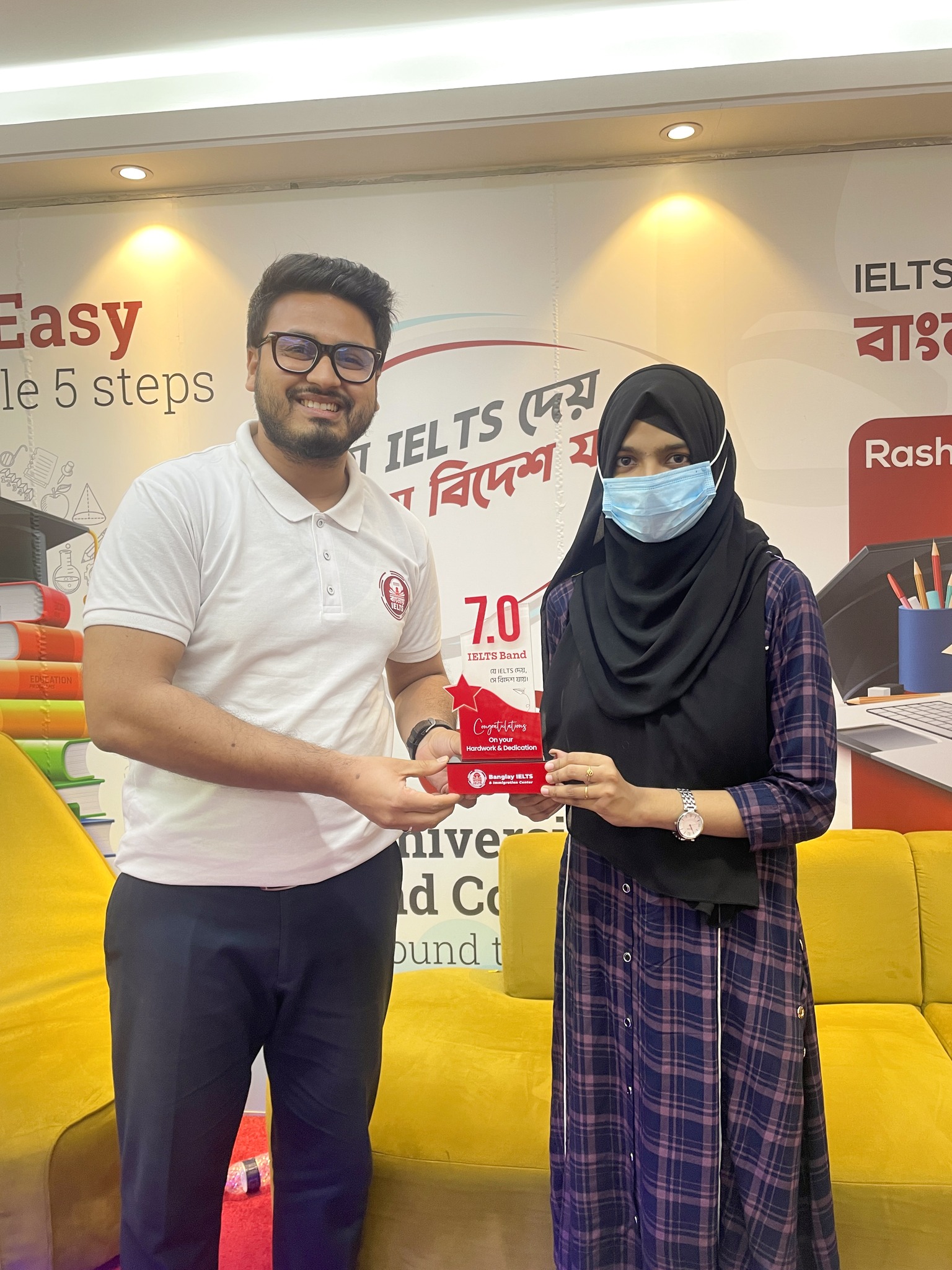 IELTS student achieving Band Score 7 in Online Batch
